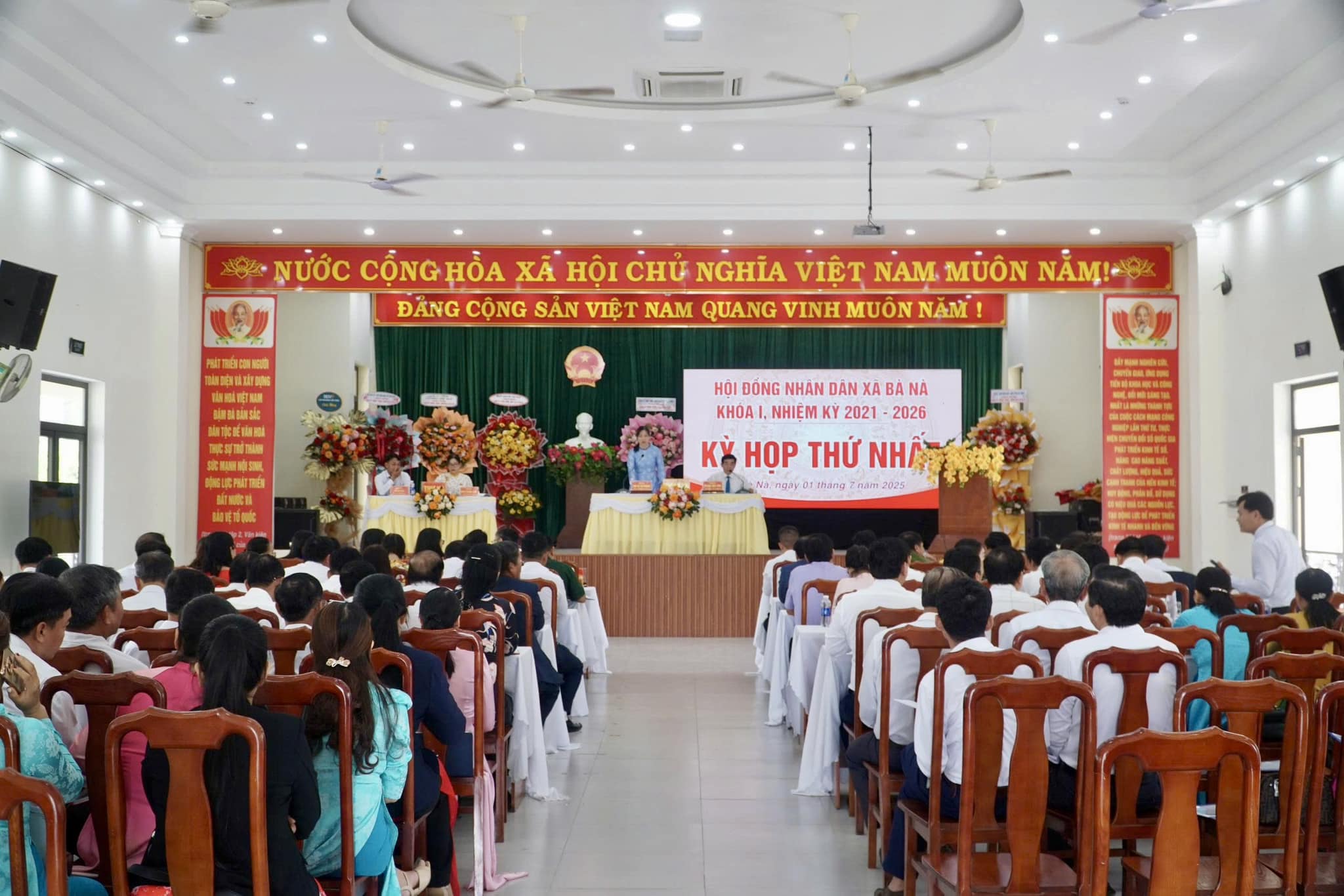 Xã Bà Nà tổ chức kỳ họp HĐND đầu tiên sau khi sáp nhập